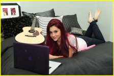 Ariana Grande2.jpg