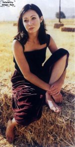 Shannen-Doherty-Feet-320869.jpg