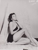 Yvonne-De-Carlo-Feet-1327953.jpg