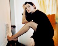 Rose-McGowan-Feet-1032572.jpg