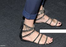 Uma-Thurman-Feet-1.jpg