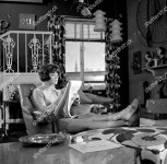 Linda-Thorson-Feet-5566938.jpg