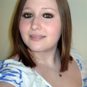 ZOMG! Me with dark hair and Twilight eyes! LAWL!