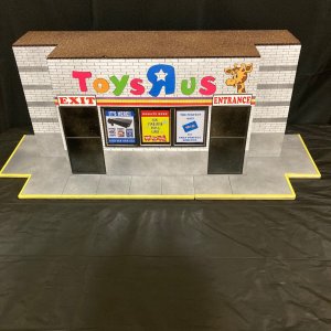 Exceptional 1:12 scale Diorama Toys"R"us