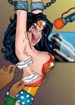 wonder woman underarm tickle.jpg