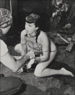 Bettie-Page-Feet-334738.jpg