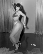 Bettie-Page-Feet-334898.jpg