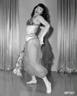 Bettie-Page-Feet-334899.jpg