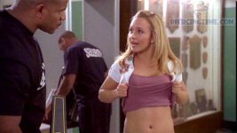 hayden-panettiere-and-belly-piercing.jpg