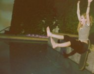 Avril-Lavigne-Feet-666802.jpg