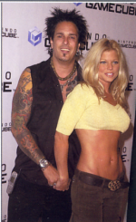 Donna D'Errico tum.png