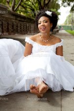 depositphotos_18464739-Barefoot-Bride-in-the-Park.jpg