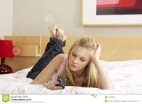bedroom-mobile-phone-11501372.jpg
