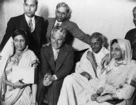 charlie-chaplin-rencontre-gandhi.jpg