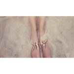 Gigi-Hadid-Feet-1999911.jpg