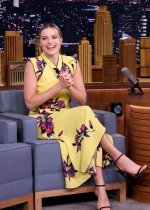 Margot-Robbie_-The-Tonight-Show-with-Jimmy-Fallon--05-300x420.jpg