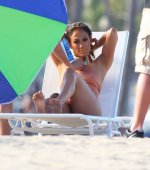 Jennifer-Lopez-Feet-988144.jpg