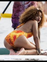 Rihanna-Feet-1812825.jpg