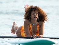 Rihanna-Feet-1813286.jpg