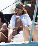 Rihanna-Feet-1814772.jpg
