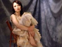 Emily_Browning_11-580x370.jpg