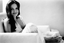 Angelina-Jolie-F.jpg