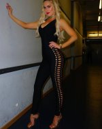 C-J--Perry-Feet-2656274.jpg