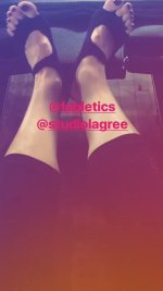 Laura-Vandervoort-Feet-2804441.jpg Laura-Vandervoort-Feet-2804441.jpg