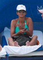 Halle-Berry-Feet-469178.jpg