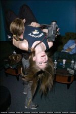 avril_lavigne_tummy_tickling_by_numenor1976-d4k94n2.jpg