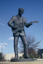 buddy-holly-statue-714736.jpg