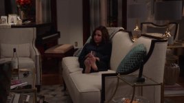 Julia-Louis-Dreyfus-Feet-2834134.jpg