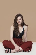 Hailee-Steinfeld-Feet-2938890.jpg Hailee-Steinfeld-Feet-2938890.jpg