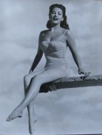 Yvonne-De-Carlo-Feet-496603.jpg