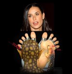 Demi Moore 2.jpg