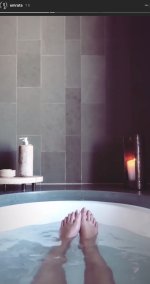 Emily-Ratajkowski-Feet-3301101.jpg Emily-Ratajkowski-Feet-3301101.jpg