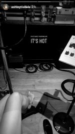 Ashley-Tisdale-Feet-3557631.jpg Ashley-Tisdale-Feet-3557631.jpg