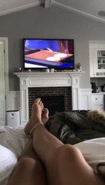 Sarah-Hyland-Feet-3617175.jpg Sarah-Hyland-Feet-3617175.jpg