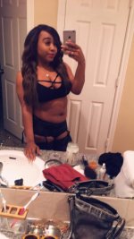 Med-mirror-selfie_Thai Dylann.jpg Med-mirror-selfie_Thai Dylann.jpg