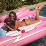 Sarah-Hyland-Feet-3554221.jpg
