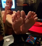 33pc_cropped-Bft-up-on-table-edge-near-ashtray_Alys.jpg 33pc_cropped-Bft-up-on-table-edge-near-ashtray_Alys.jpg