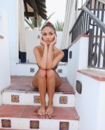 Stephanie De Souza 00.jpg