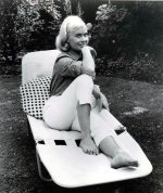 Shirley-Eaton-Feet-4.jpg
