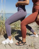 KatandKim_GirlfriendCollective_BrandReview 02.jpg