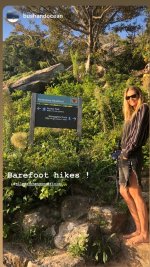 Elle-Macpherson-Feet-2.jpg