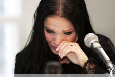Tarja Crying Supercute.jpg