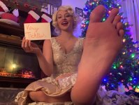 ghost_of_christmas_past___barefoot_marilyn_6_by_mydnyte_soles_ddmy4r0-pre.jpg