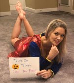 supergirl_s_big_feet_1_by_mydnyte_soles_ddjfv37-pre.jpg