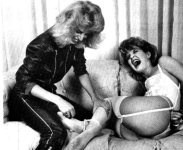 F_feet4.jpg F_feet4.jpg