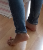 foot jeans.PNG